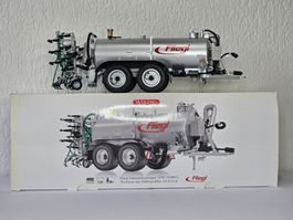 Wiking 077338, Fliegl Vakuum Fasswagen  VFW, 18000 L,Vitrine