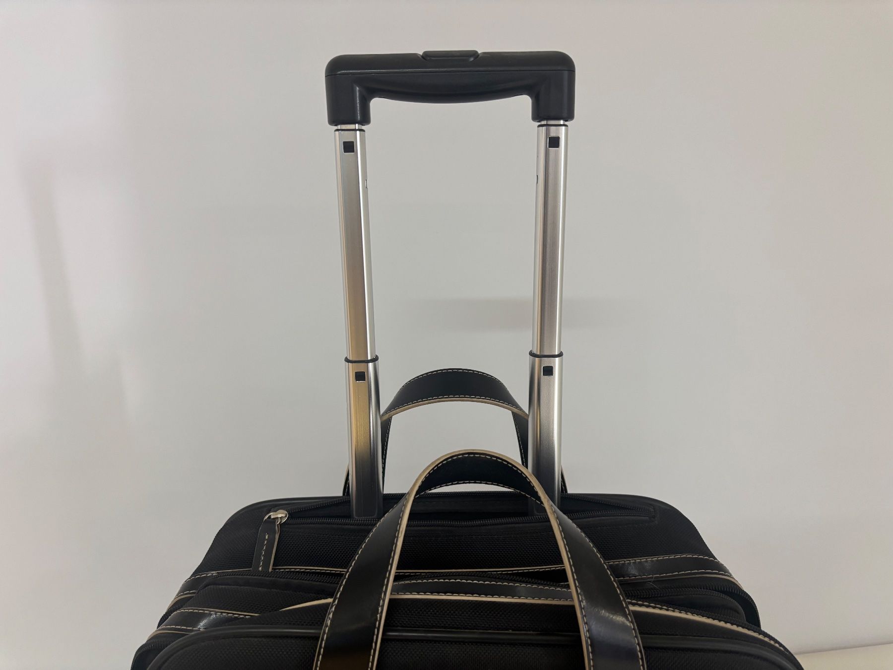 Valigie: Jack Georges Rollkoffer schwarz – Usato da Wettingen venduto da Wendemarket 3