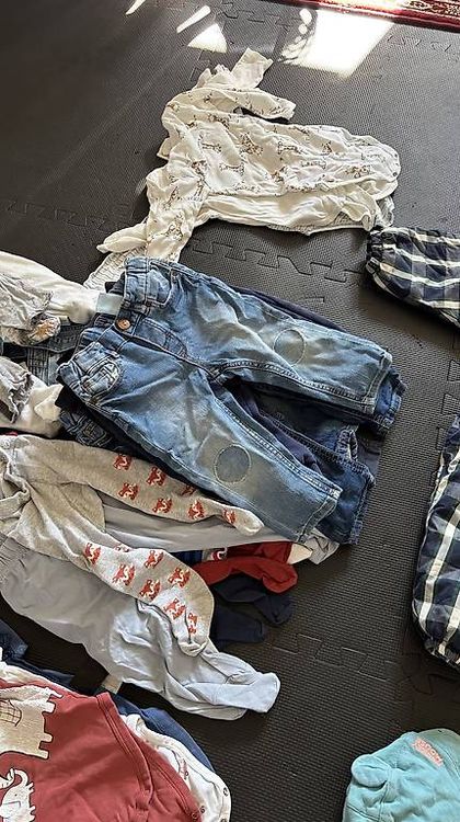 Lots de vêtements: Kinderkleidung ganzer Sack Grösse 80 – D'occasion à Oberengstringen par ann_ddh2 2