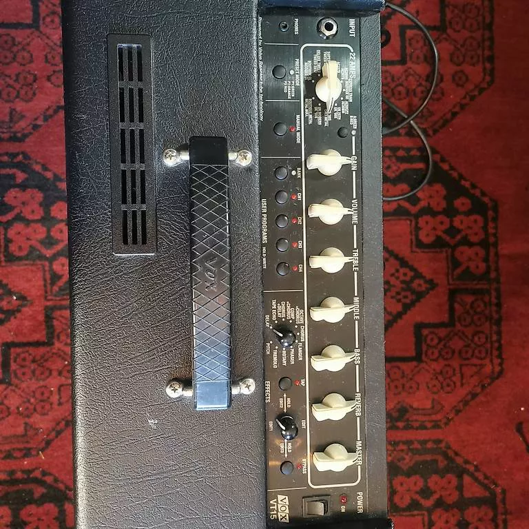 Amplificatori: Vox VT15 Verstärker  – Usato da Zürich venduto da Cyi_paint 2