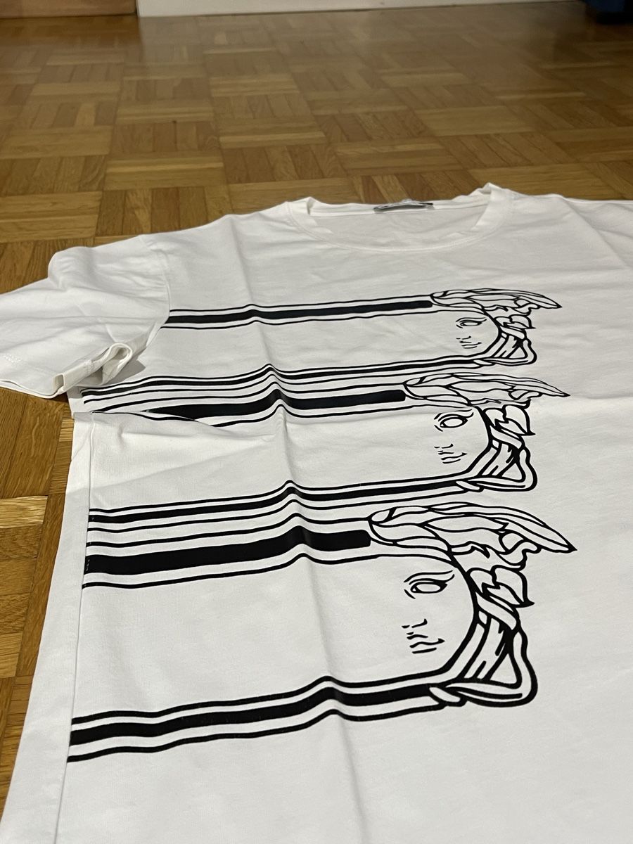 Versace T-shirt: Versace T-Shirt Grösse L – Usato da Goldach venduto da Pero911 1