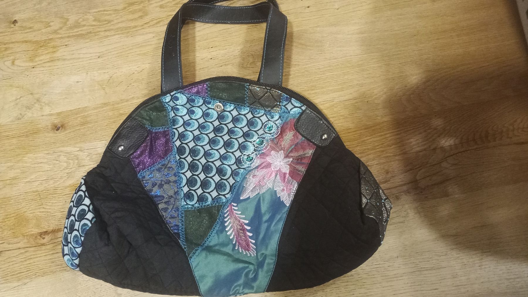 Desigual Borse da donna: originelle Handtasche Desigual aus Stoff – Usato da Hinterforst venduto da edelwyss77
