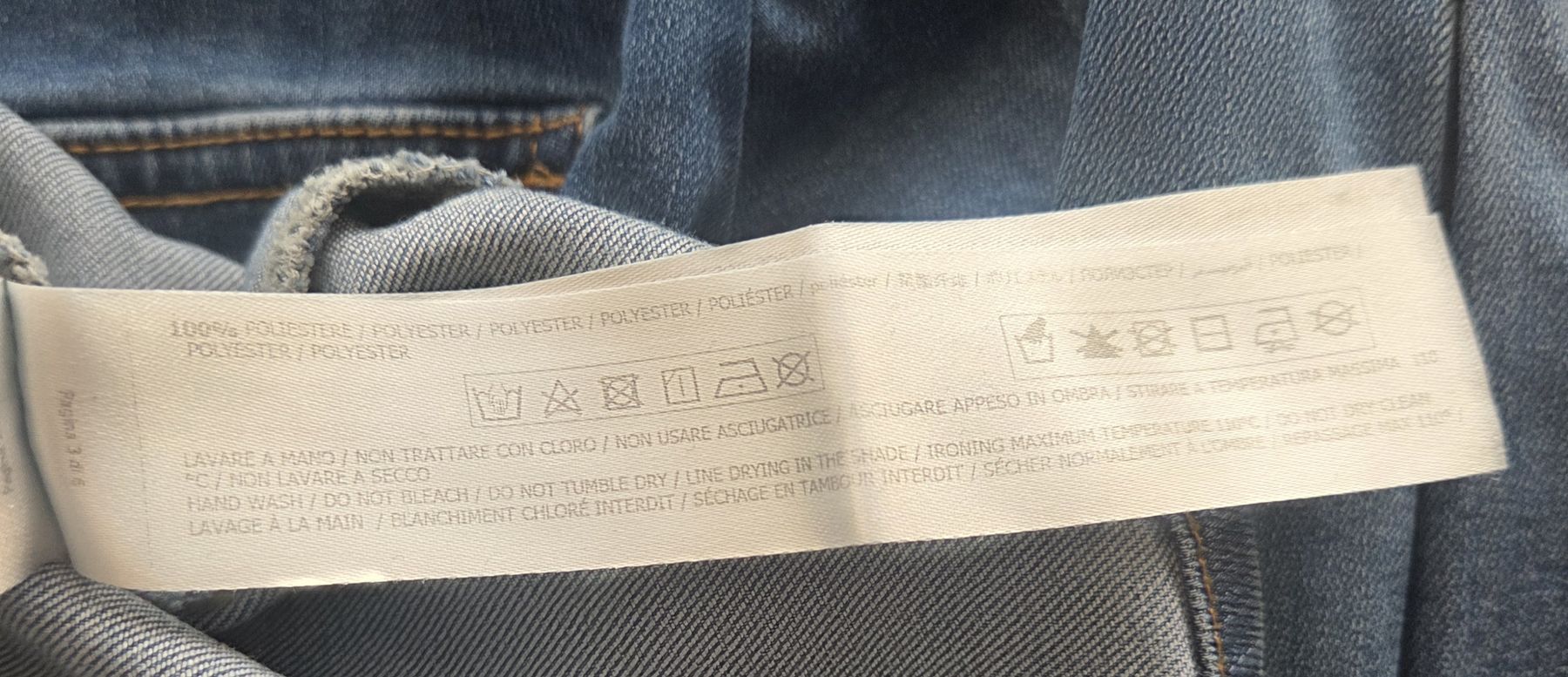 Twinset Camicette: Wunderschöne Jeans-Bluse von Twinset Actitude mit Perlen – Nuovo (secondo la descrizione) da Scherzingen venduto da tan_l9n2 6
