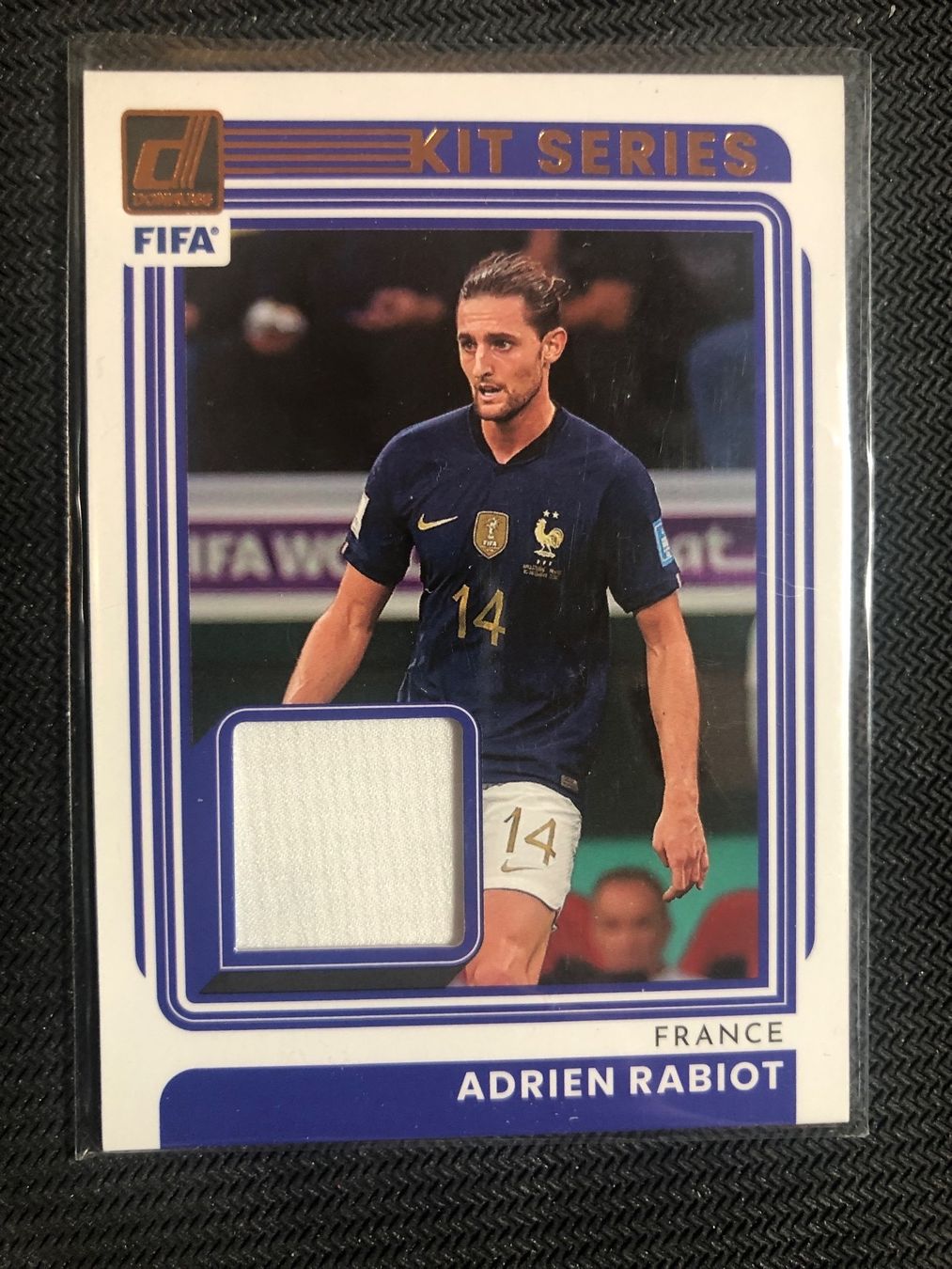 Panini Carte collezionabili: Panini Donruss Adrien Rabiot Match-worn Patchkarte – Usato da Wangenried venduto da Garagara