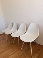 Eames Chair Anlehnung - 4 Stühle weiss mit Holzbeinen