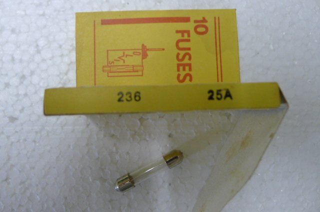 Elektronikbauteile: 10 Sicherungen 25A 236 neu – Neu und originalverpackt aus Steffisburg von Gswiss