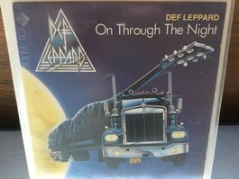 DEF LEPPARD On Through The Night CD 1986  🎸