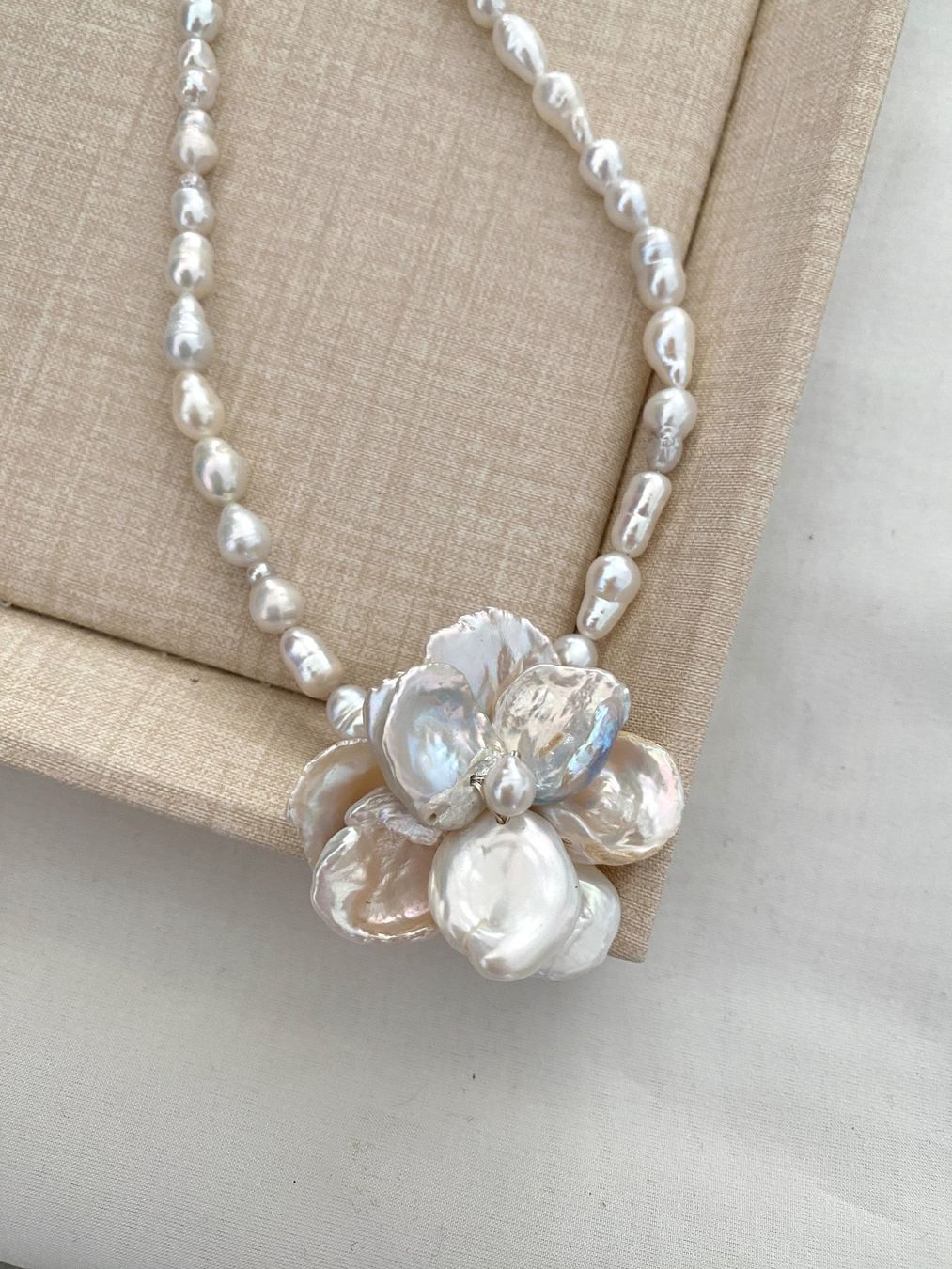 Bracciali & Braccialetti: Süsswasserperlen Kette  echte – Nuovo e nell'imballaggio originale da Sarnen venduto da catnini 1