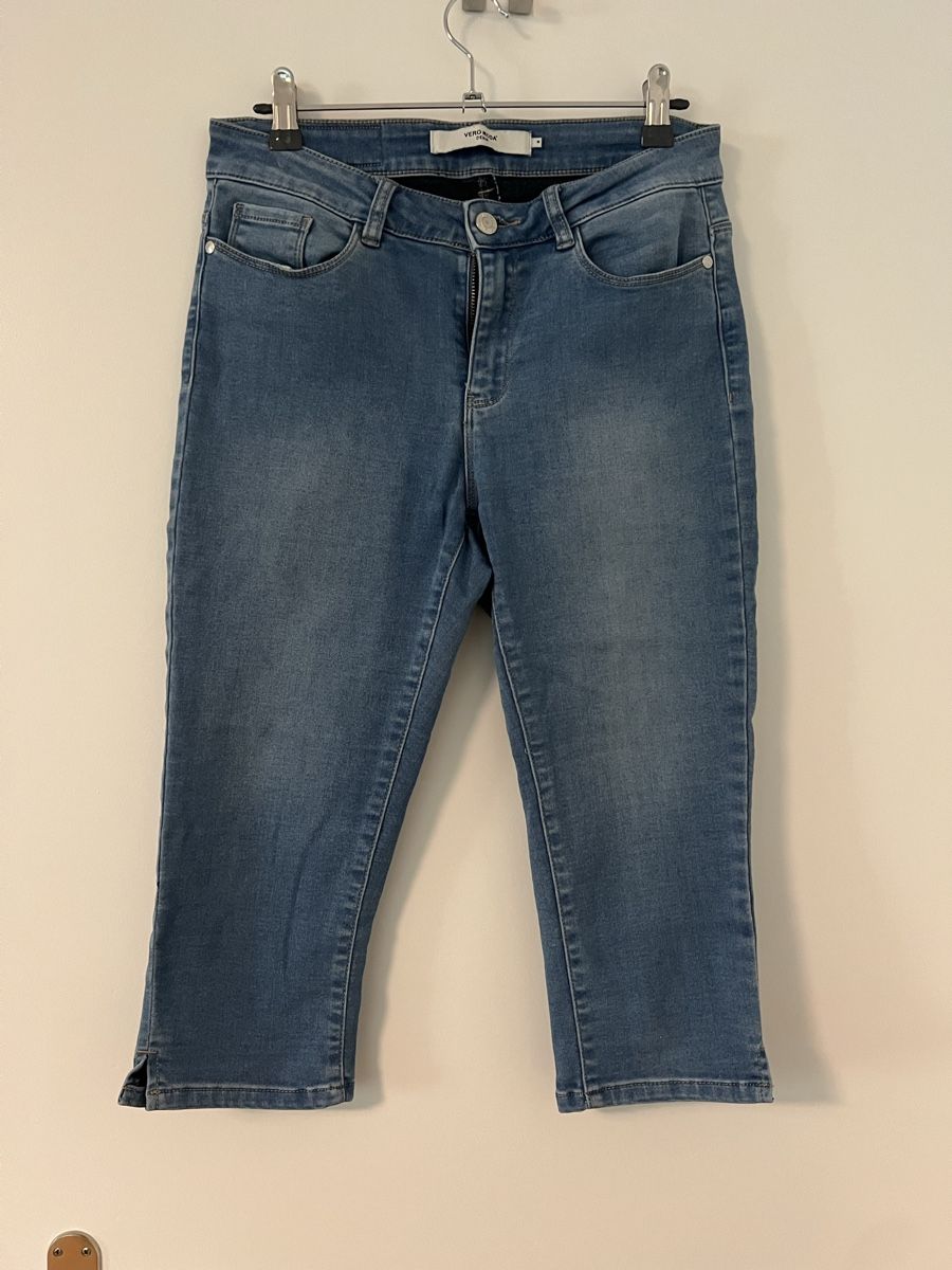 Vero Moda Jeans: Vero Moda Denim Capri-Jeans (Gr.M) – Usato da Winterthur venduto da mel_wy