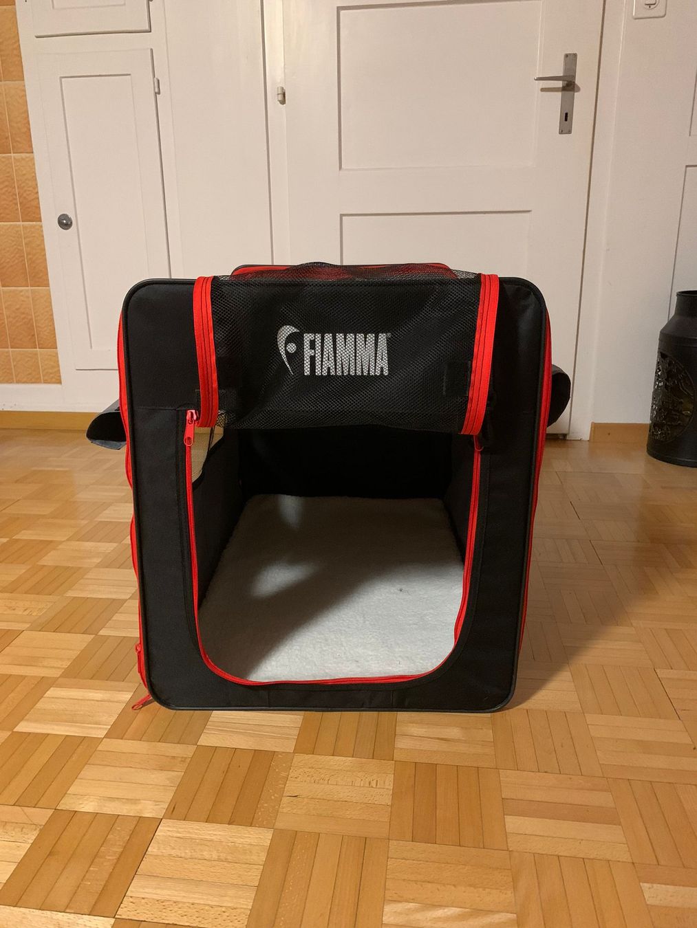 Cucce & Letti: Fiamma Hundebox – Nuovo e nell'imballaggio originale da Doppleschwand venduto da livio1996 1