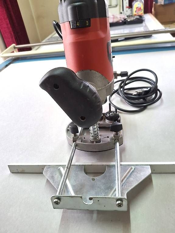 Tutte le macchine: Black & Decker KW850E Oberfräse + Fräser Set – Usato da Rüti ZH venduto da Liliane_market 5
