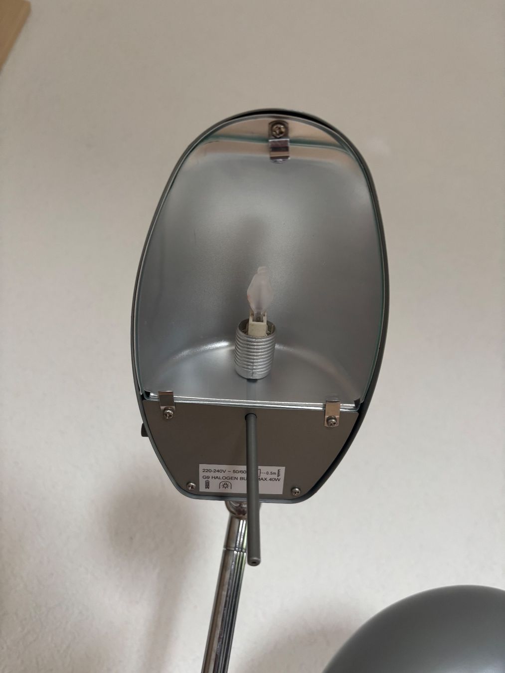Lampade: 2 Stück Stehlampen – Usato da Stein AG venduto da gub_9ycx 2