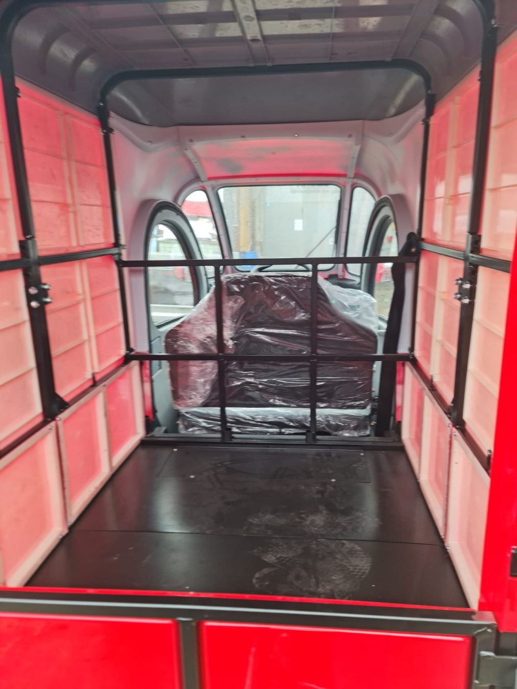 Voiturettes électriques: Neu E- Cargo mit Laderaum – Neuf (Voir description) à Bünzen par Turbolino5 6