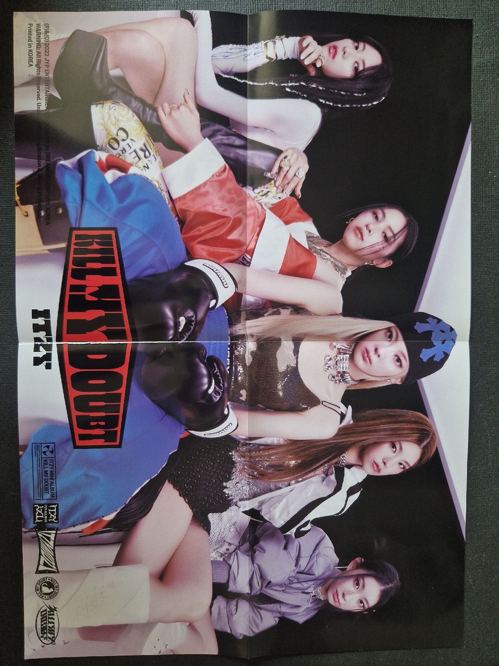 Poster & Bilder: Itzy Poster Kill my Doubt – Gebraucht aus Erlinsbach von car_tz9m 3