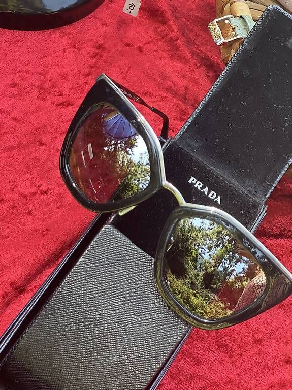Occhiali & Lenti: Prada Sonnenbrille  – Usato da Matten b. Interl venduto da pulcedaqua
