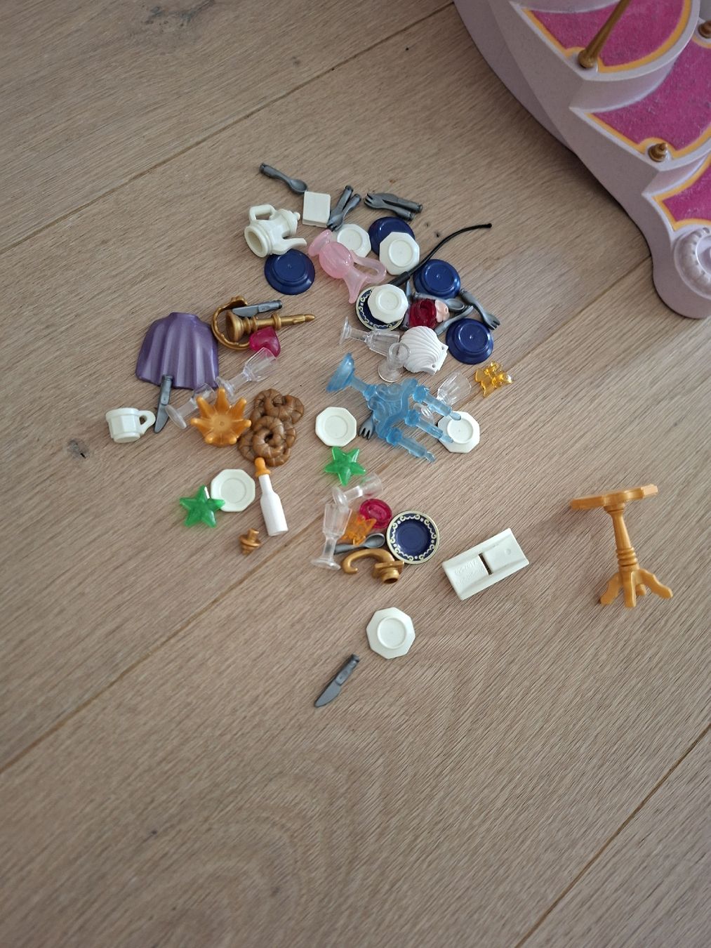 Playmobil Giocattoli: Playmobil Schloss gross  – Usato da Meinisberg venduto da Destiny1972 8