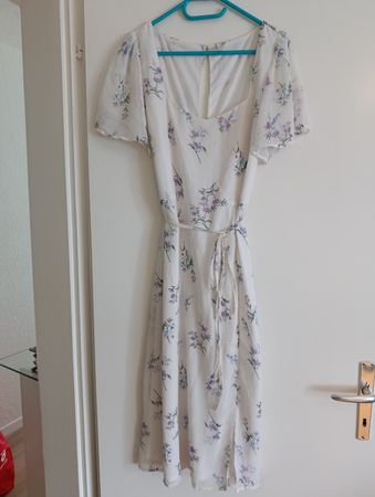Kleid Gr. 42 NLY TREND