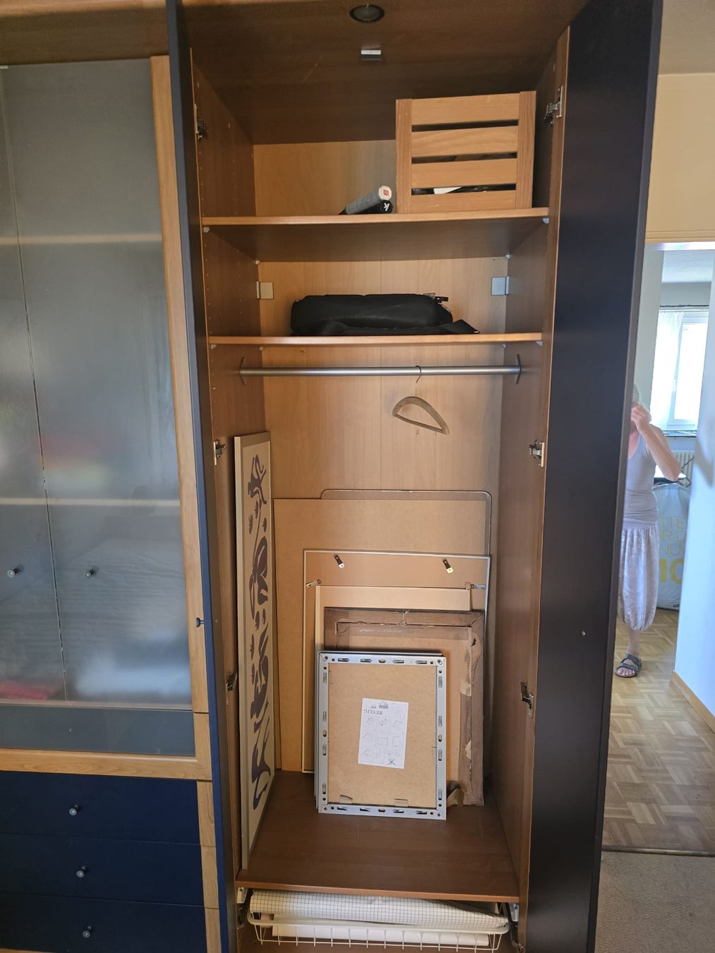 Armoires: Kleiderschrank – D'occasion à Flumenthal par ali_7x8p 1