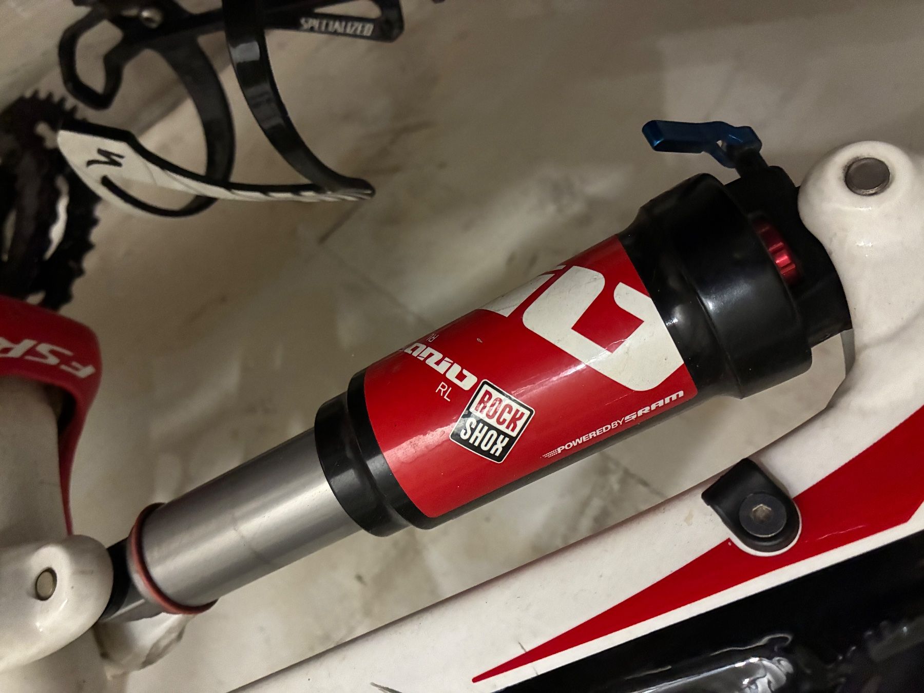 Specialized Vélos: Specialized Camber FSR Comp Damen/Jugend Fully M – D'occasion à Binningen par anita2000 8
