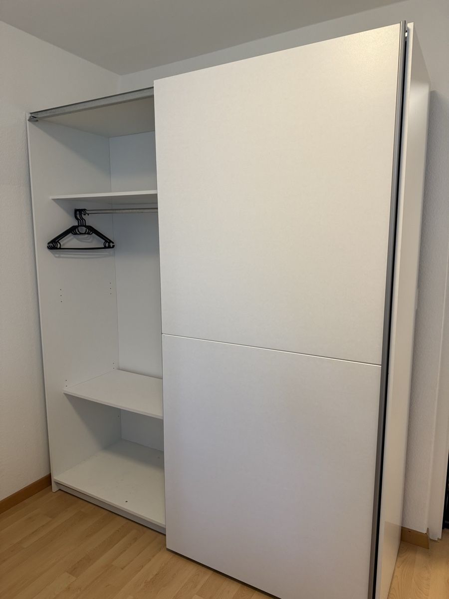 Armadi: Weisser Schrank – Usato da St. Gallen venduto da klu_5mkg 4