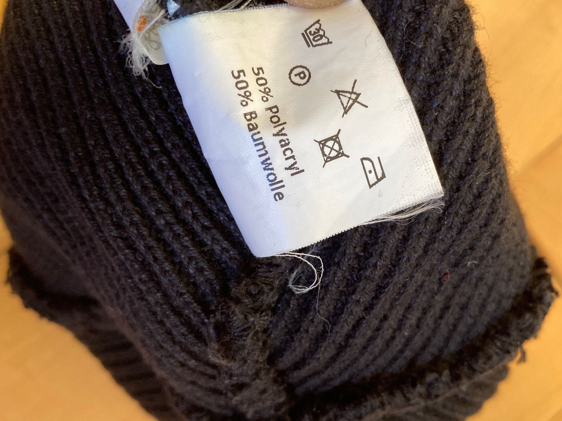Copricapi, berretti & cappellini: Vintage Y2K Beanie Deutsche Post – Usato da Zürich venduto da le_souk 5
