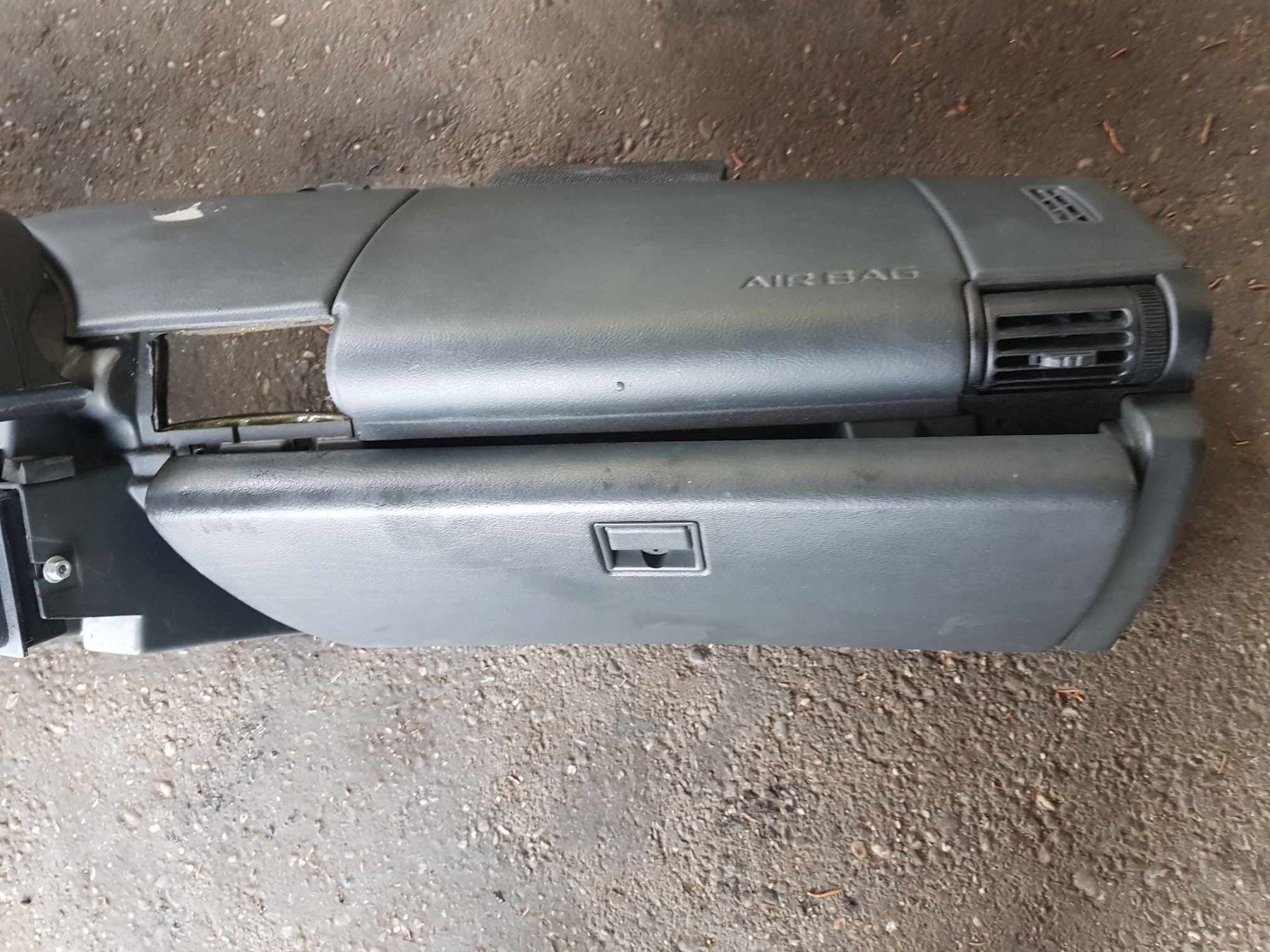 Chevrolet Alle Autoersatzteile: Armaturenbrett / Dashboard,  Camaro 93-97 – Gebraucht aus Niedergösgen von usc_8fsx 2