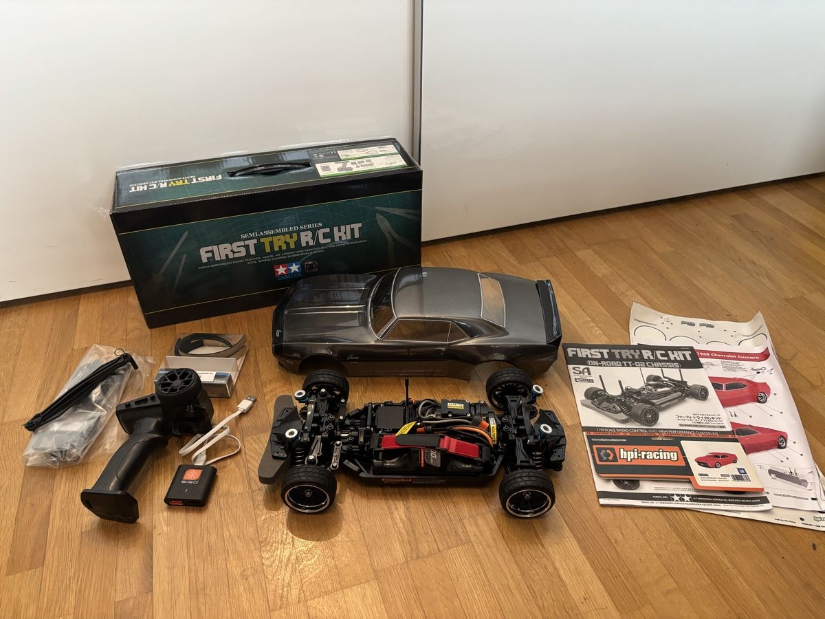 Tamiya Modellismo RC: Tamiya TT-02 Chevrolet Camaro SS, RTR – Nuovo (secondo la descrizione) da Bad Zurzach venduto da Zahnd2
