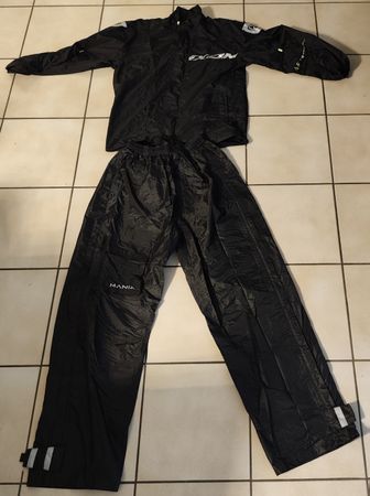 Ensemble de pluie moto NEUF (Veste + Pantalon) – Taille M/L