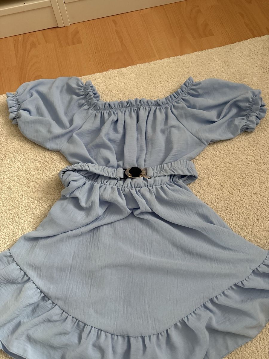 Vestiti: Sommerliches, hellblaues Kleid  – Nuovo (secondo la descrizione) da Alpnach Dorf venduto da beauty87