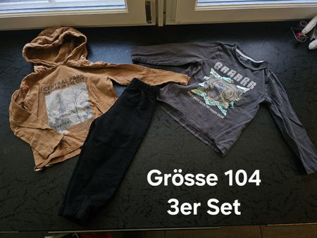 Kleiderpaket Grösse 104