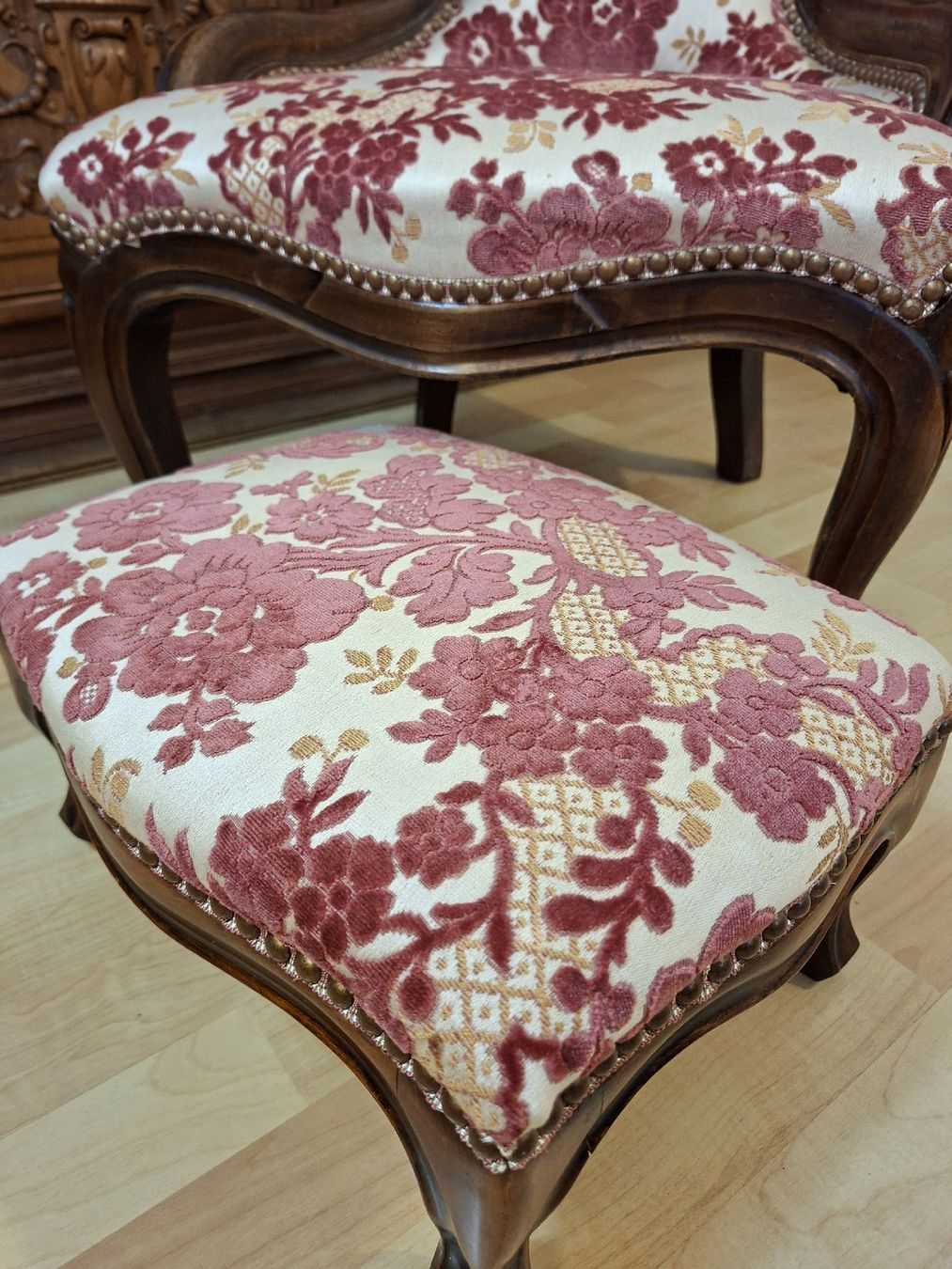 Sessel: Sessel mit Hocker Antik Polstersessel Set Vintage – Gebraucht aus Steffisburg von ZeitReise_ 2