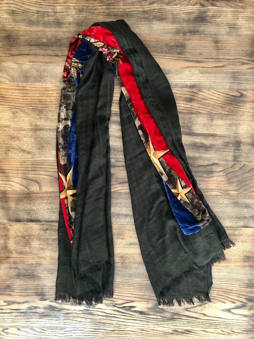 Foulards, Tücher & Schals: Einzigartiger Schal Mel & Davis NY made in India – Gebraucht aus Berg am Irchel von Zweiti_Chance 2