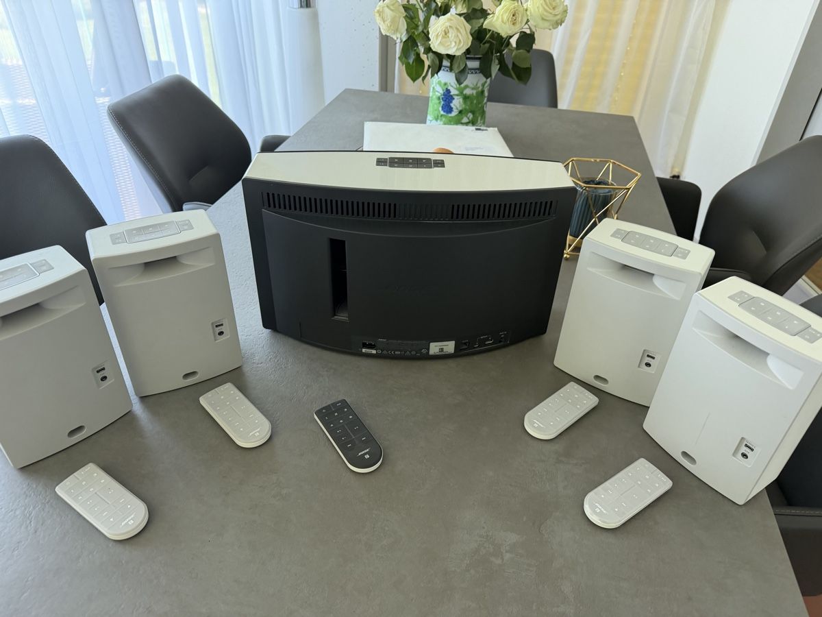 Bose Radios: Bose SoundTouch Subwoofer und 4 Boxen, – Défectueux à Zürich par sne.swiss 3