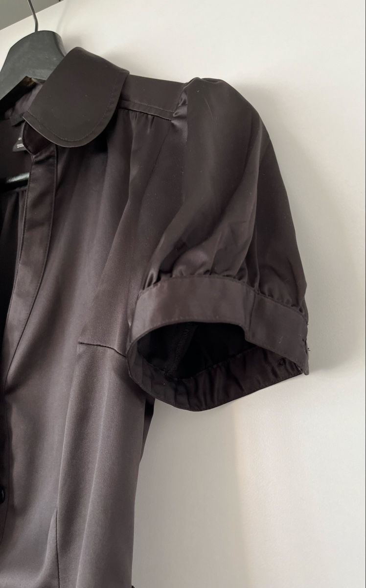 H&M Camicette: Chemisier satiné en noir - classique et versatile – Nuovo (secondo la descrizione) da Nyon venduto da sam_vt7r 4