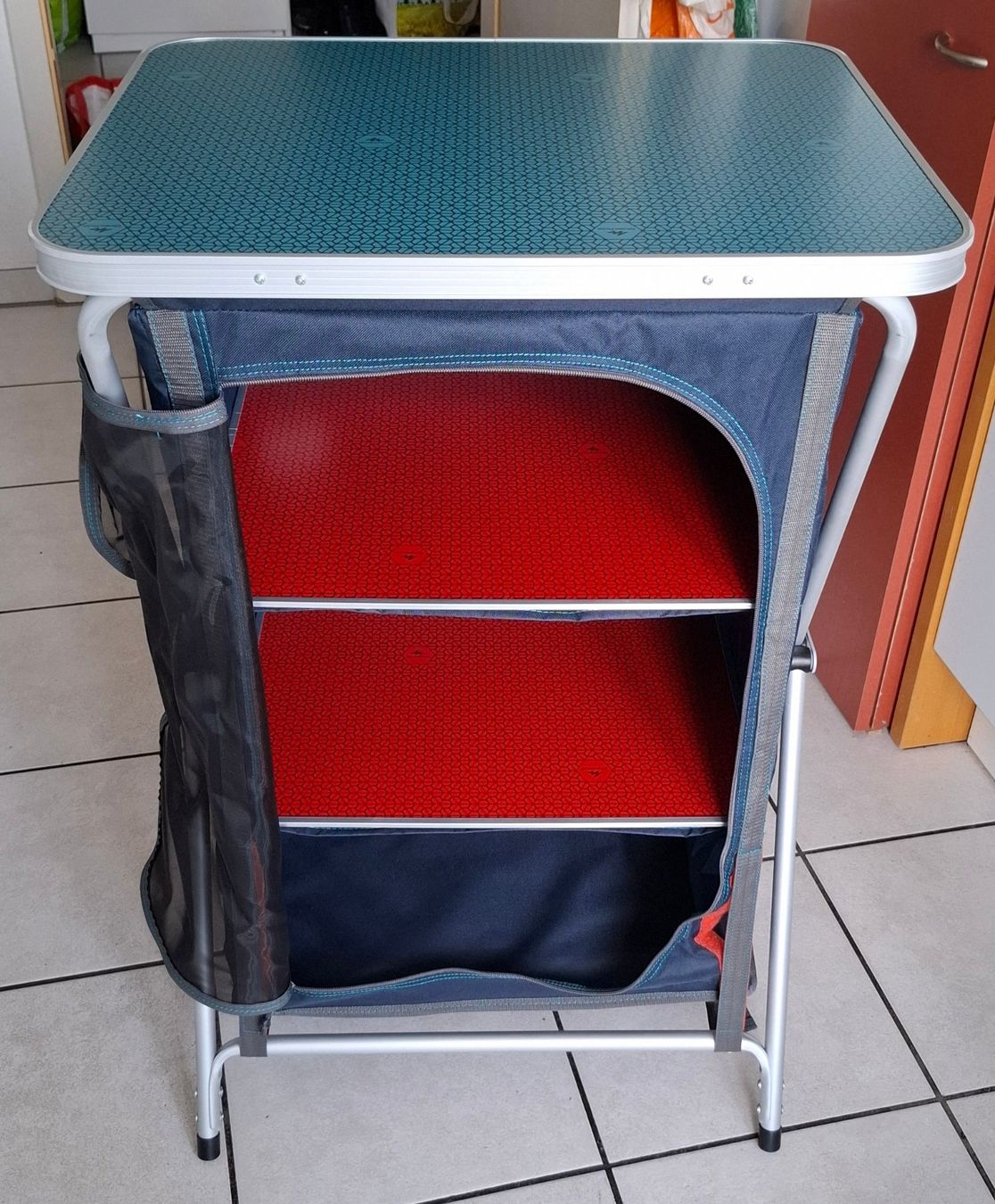 Armadi: Campingschrank Quechua Camp Cabinet S – Nuovo (secondo la descrizione) da Biel/Bienne venduto da Kokos4 2