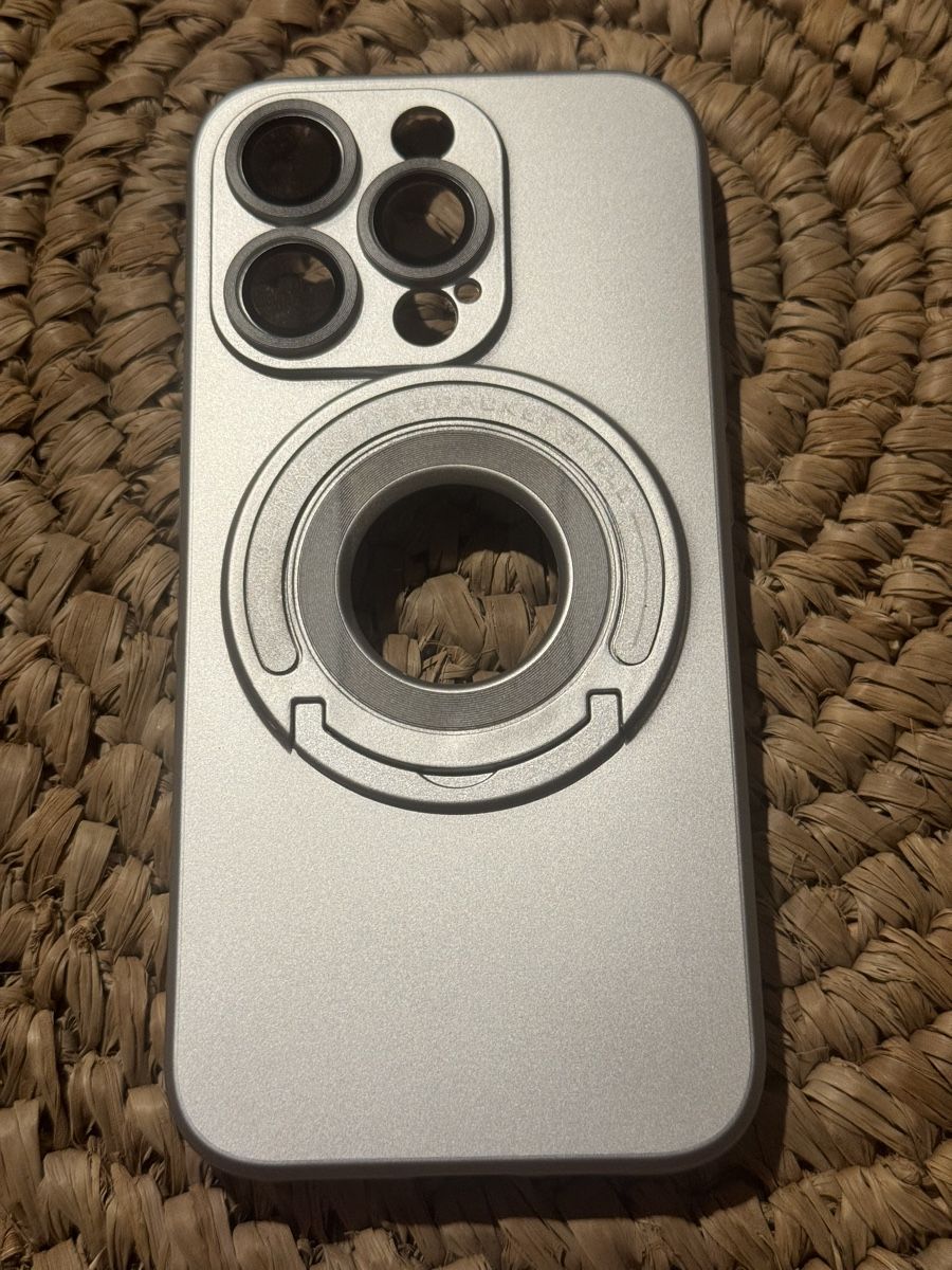 Apple Covers & Schutzfolien: iPhone Hülle 15 Pro – Neu und originalverpackt aus Zürich von NNK28 4