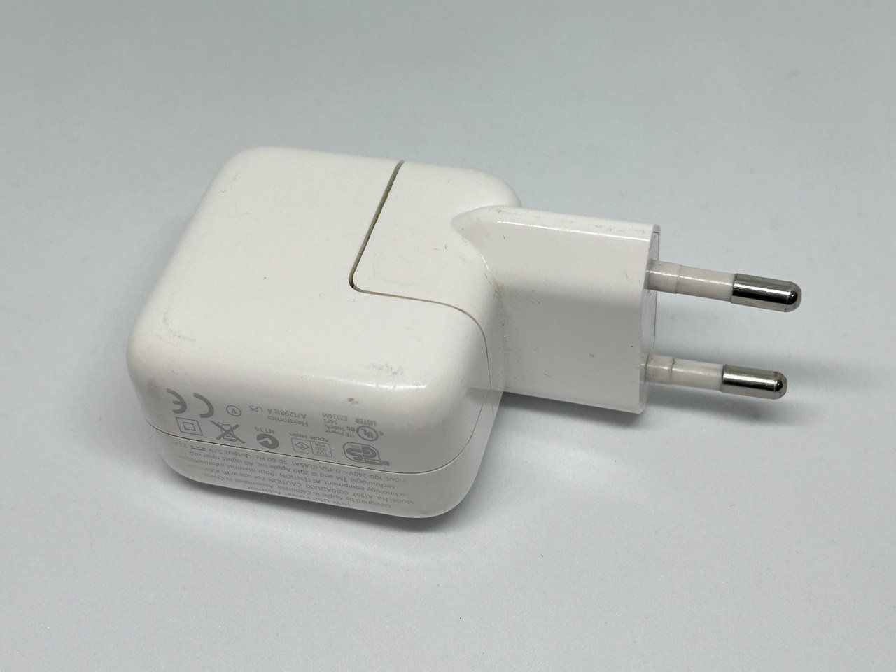 Apple Caricabatterie: Apple 10W USB Power Adapter originale (Modello A1357) – Usato da Giubiasco venduto da LorisVale