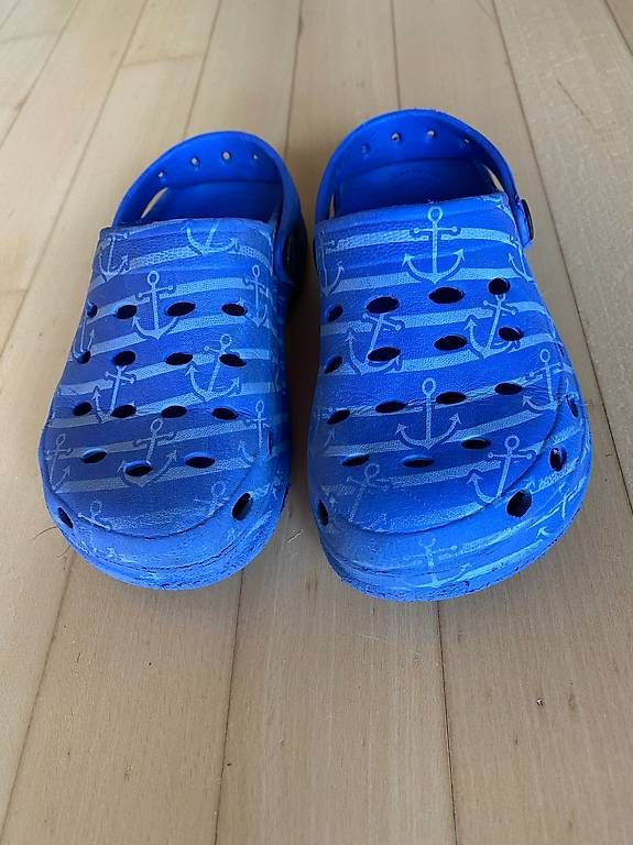 Scarpe per ragazzi: Clocs Grösse 32 – Usato da Wagen venduto da 20Ricola18