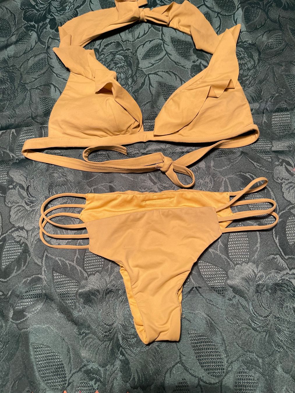 Calzedonia Badekleider & Bikinis: Bikini giallo senape di Calzedonia-S/M-chic e elegante – Neu (gemäss Beschreibung) aus Locarno von Fixed8