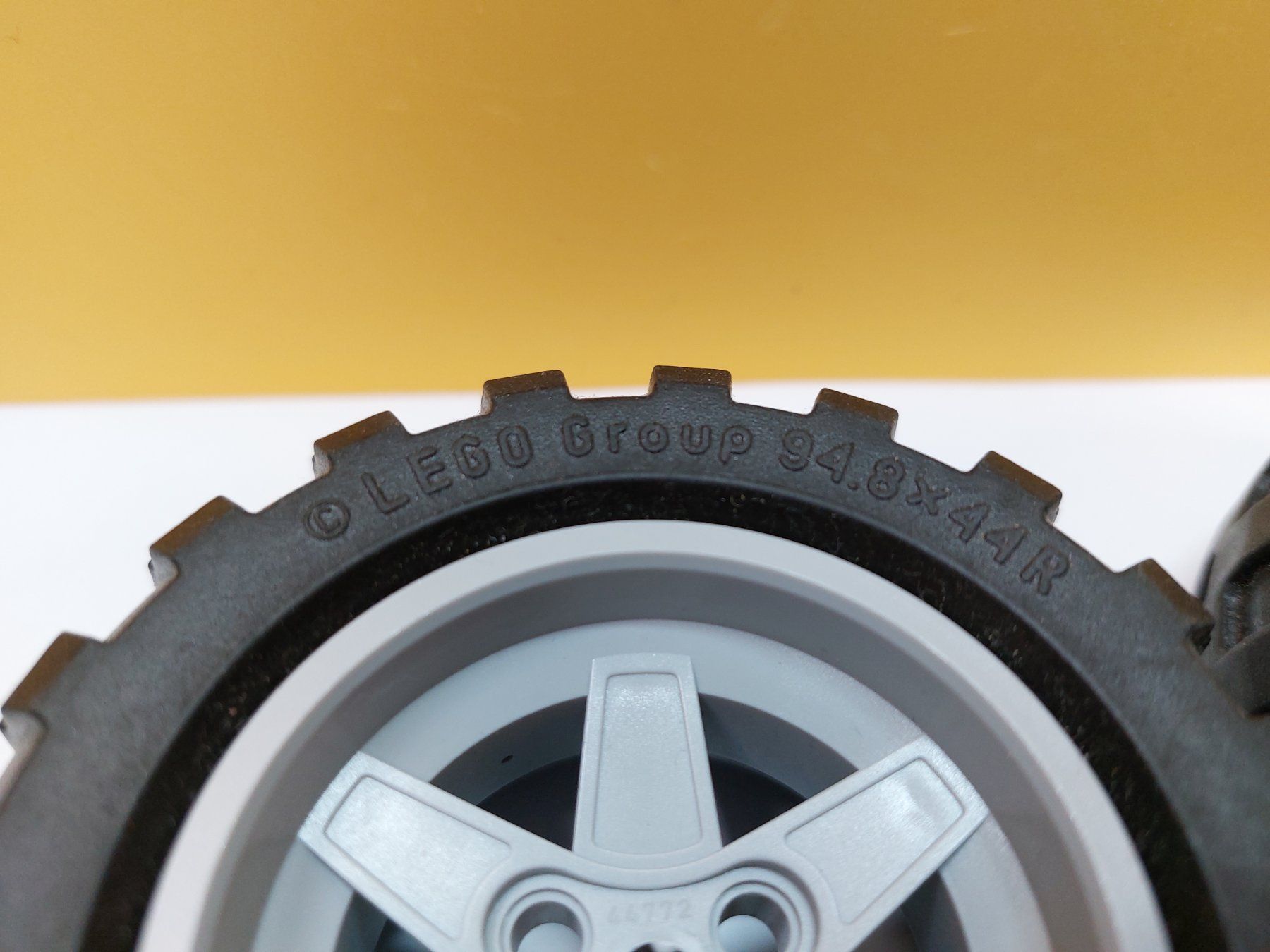 Lego Baukästen: LEGO Technic 2 Räder 94.8 x 44R – Gebraucht aus St.Gallen von TinasBauundSpiel 1