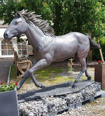 Skulpturen & Statuen: Bronze 'Horse Running on Water' 188cm – Gebraucht aus Stäfa von Satinoir 4