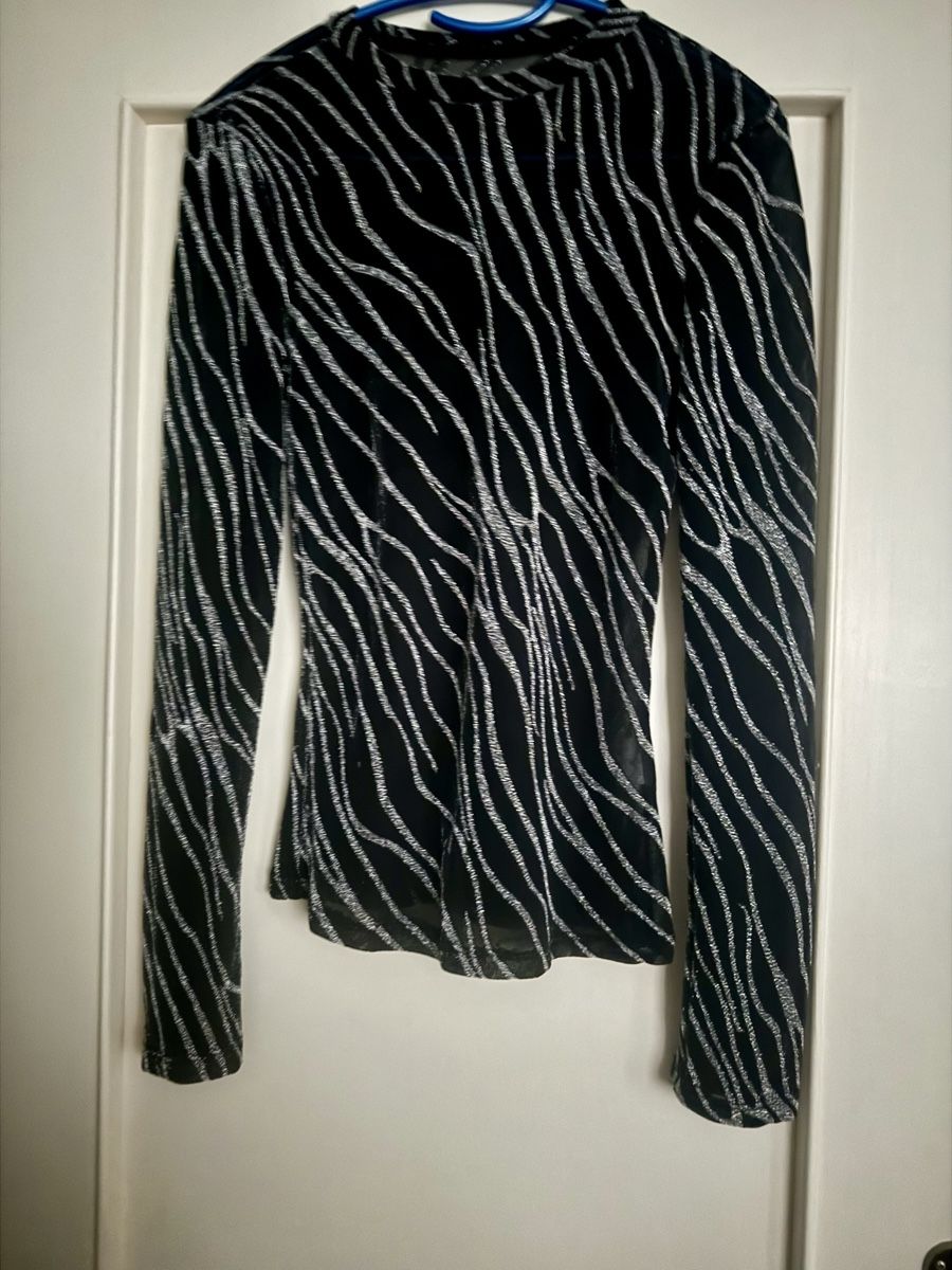 T-shirt: T-Shirt – Nuovo (secondo la descrizione) da Schaffhausen venduto da mar_jk9z