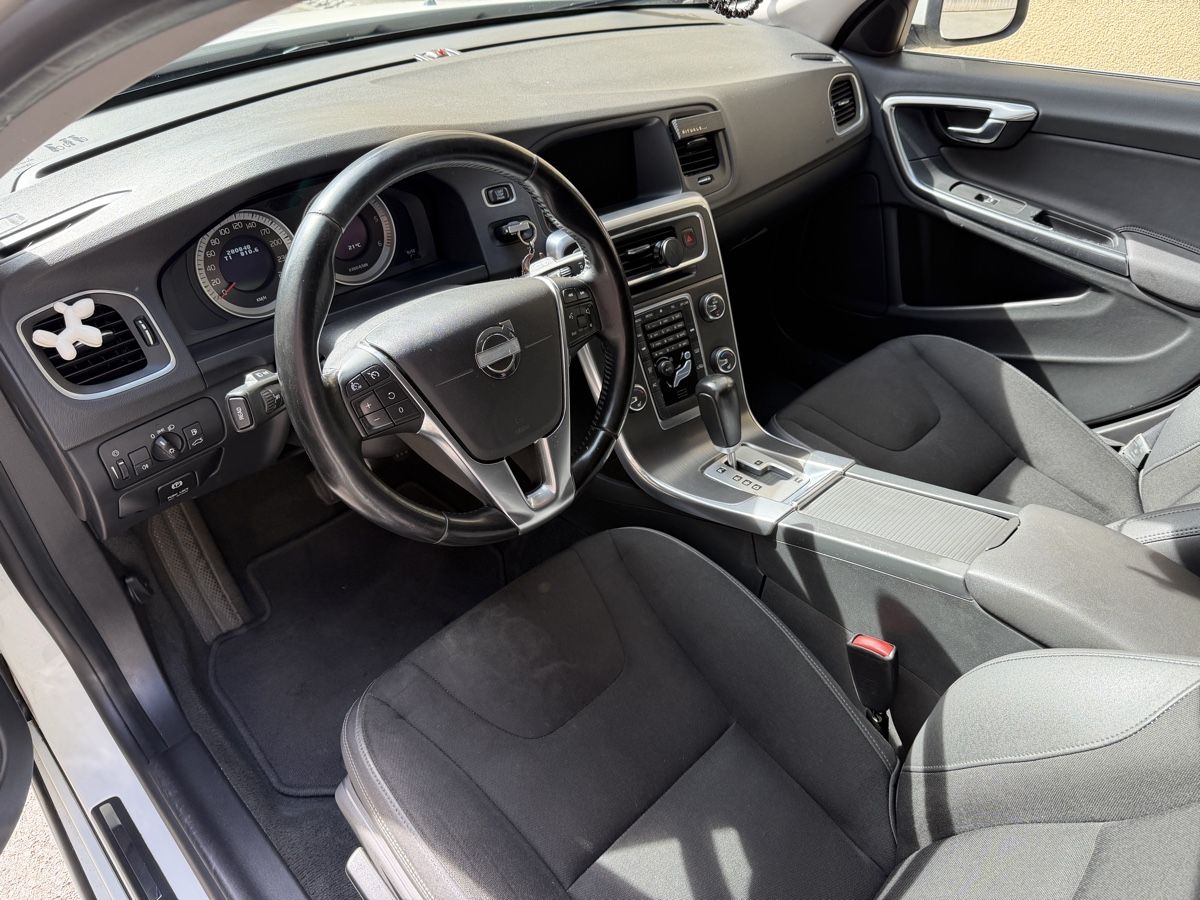 Volvo Automobili: Volvo V60 D5 AWD – Usato da Siebnen venduto da Rinqeh 3