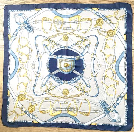 Striessnig Wien Seidentuch Foulard Silk Scarf – handrolliert