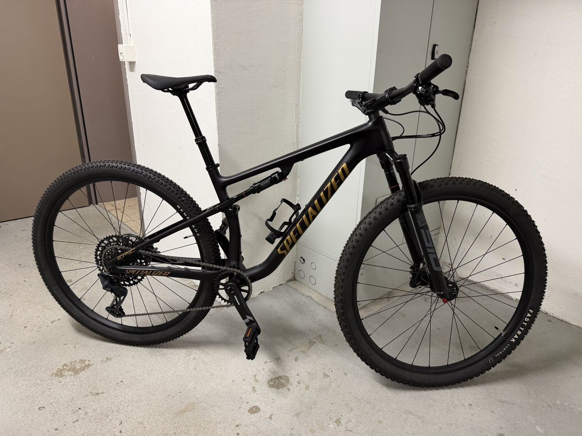 Specialized Velos: Specialized Epic EVO Expert Carbon 29" – Neu (gemäss Beschreibung) aus Alpnach Dorf von FO91