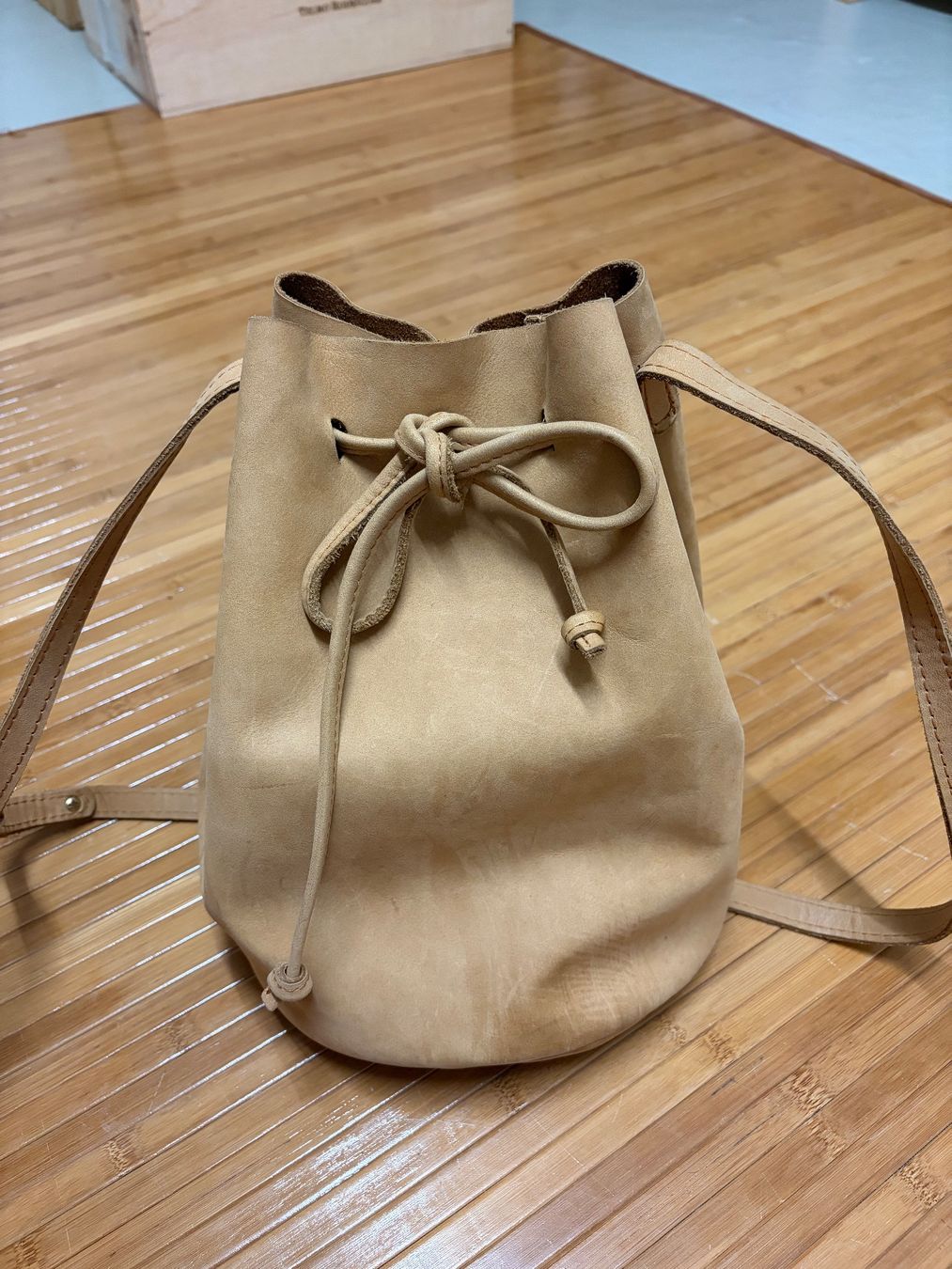 Borse da donna: Petit Mai Bucket Bag – Usato da Alten venduto da Ami_k