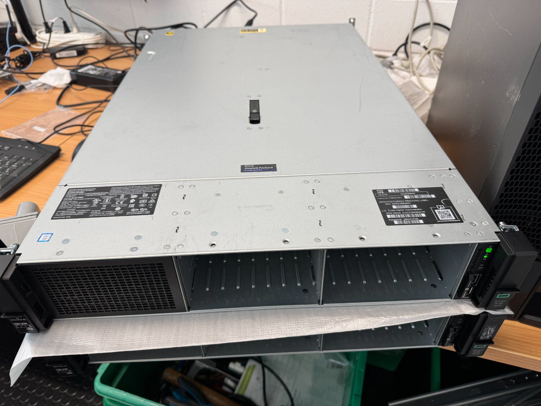 Hewlett Packard Server: HP ProLiant DL380 Gen10 / G10 Server – Usato da Reinach BL venduto da Swiss-itech.com