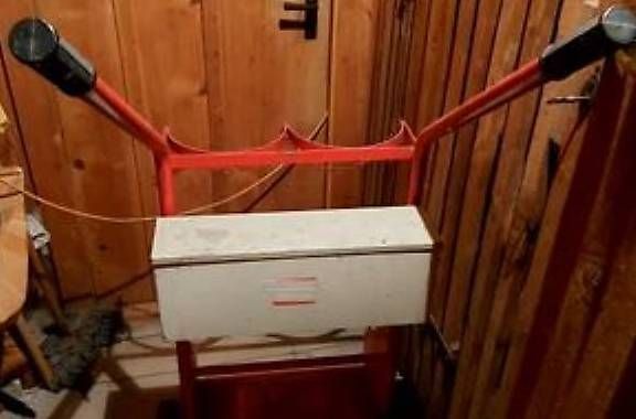 Étagères: A vendre chariot pour bouteilles gas. – D'occasion à Biel/Bienne par Belmonte1