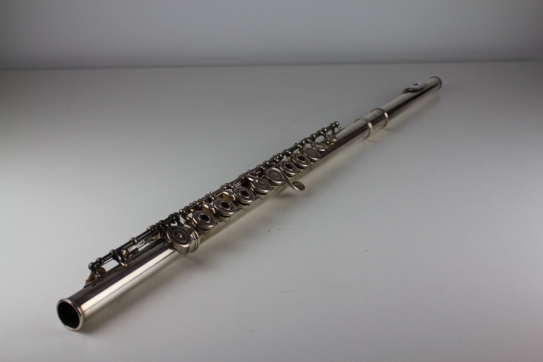 Strumenti musicali: Alte Querflöte L.L. Lebret Paris mit Etui – Usato da Basel venduto da IRMAundFRED