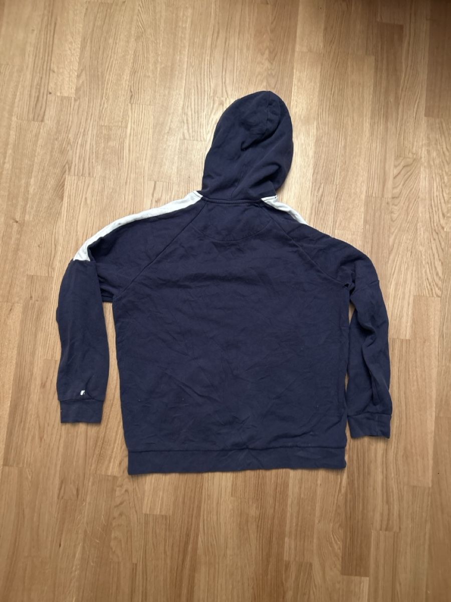 Maglioni & Felpe: Russel Athletic Hoodie, Grösse L – Usato da Luzern venduto da ThrowbackVintage 1